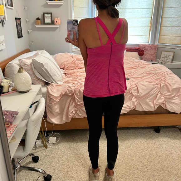 Lululemon Yoga/Workout Top - Picture 7 of 7